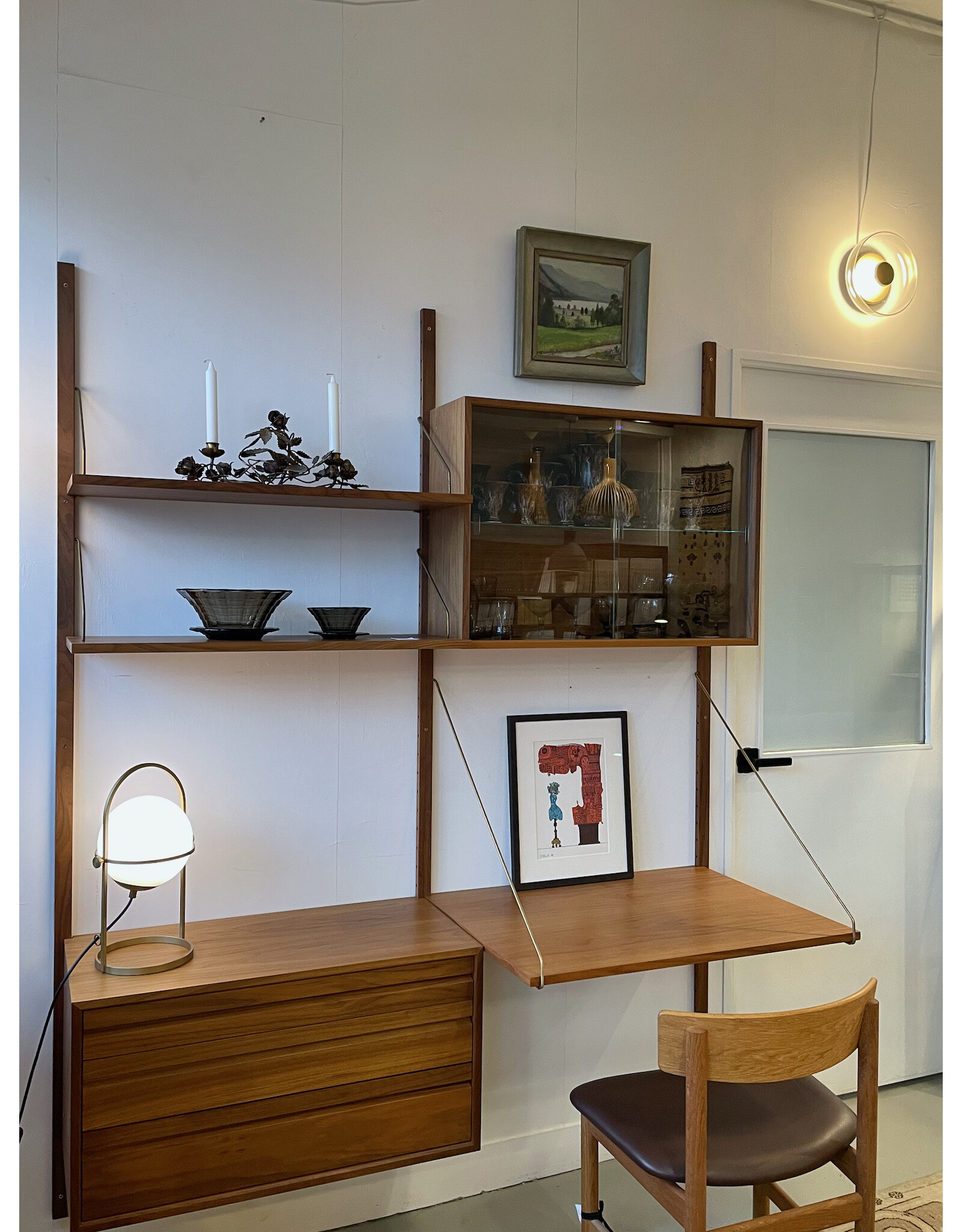 SHELVING & WALL DESK
