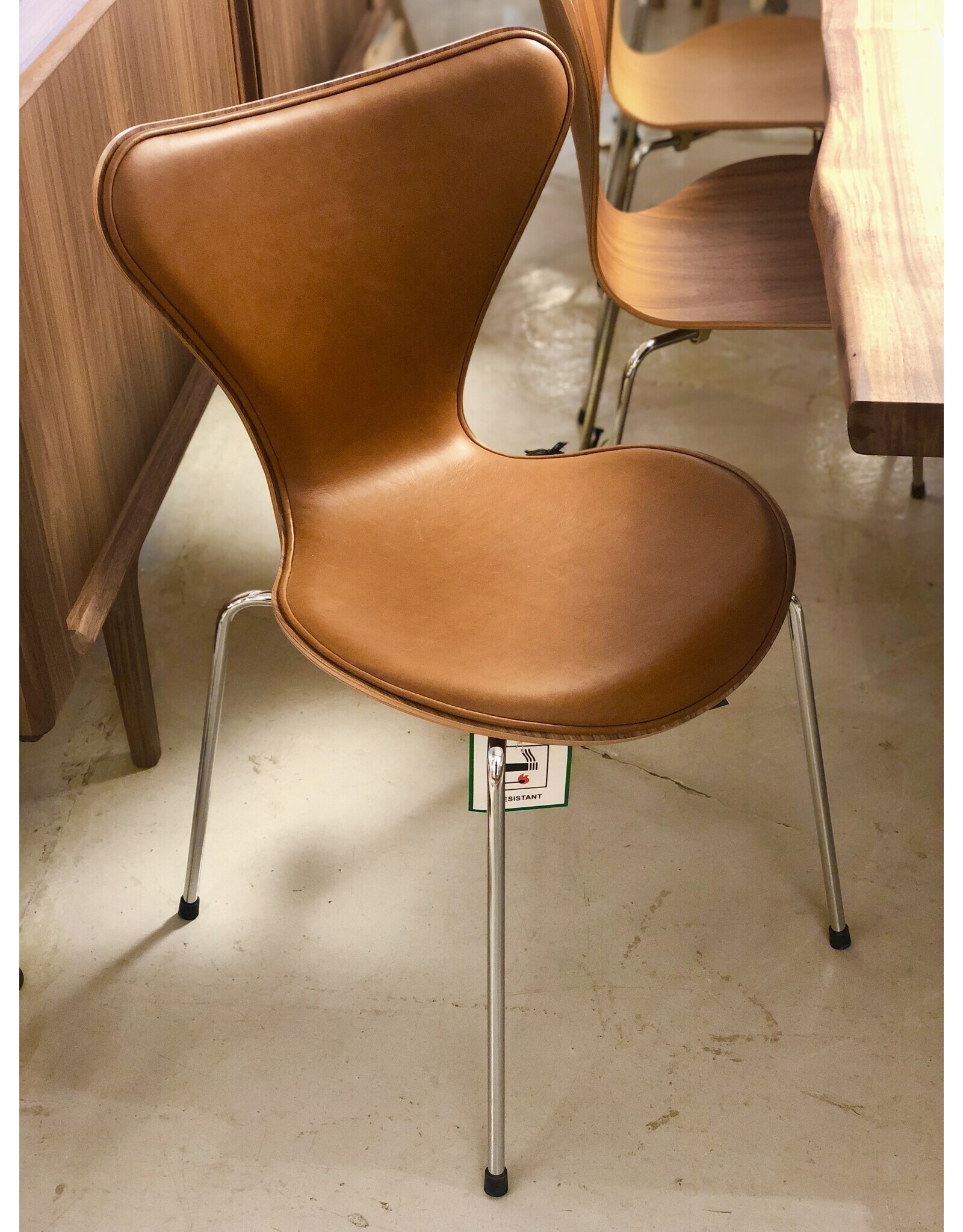 3107 SERIES 7 CHAIR, CHROMED BASE