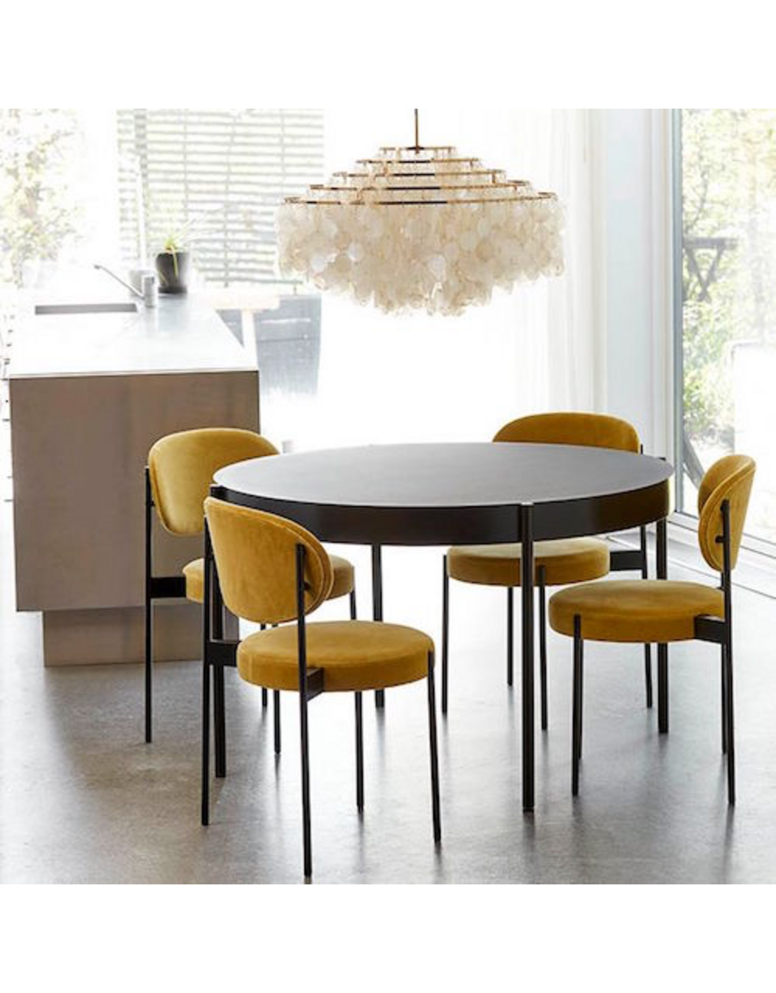 FUN 11DM BRASS PENDANT W/MOTHER OF PEARL DISCS