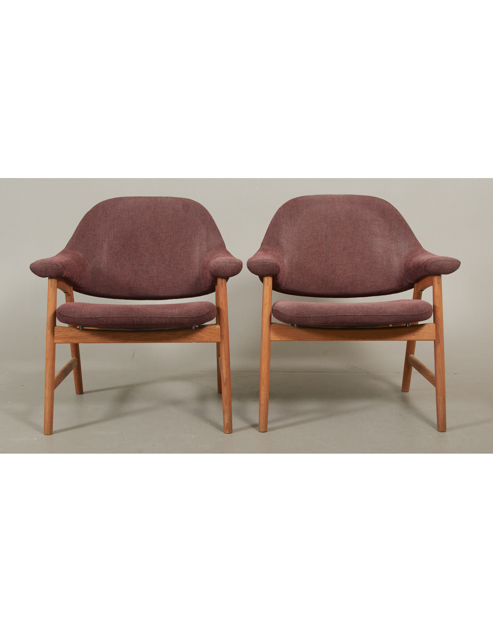 1960's INSPIRED PAIR OF BREEZE LOUNGE CHAIRS