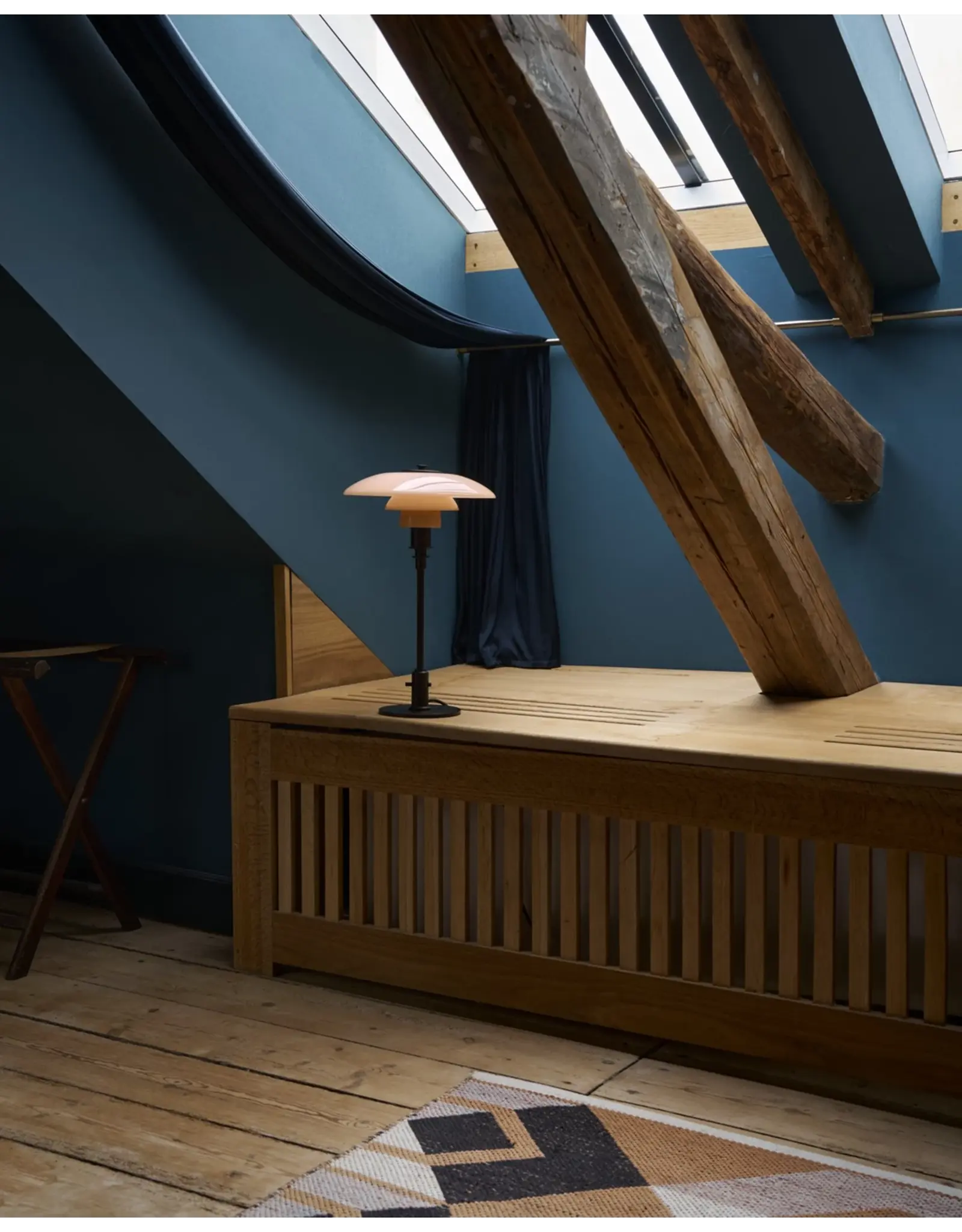 PH 3/2 TABLE LAMP IN DUSTY TERRACOTTA