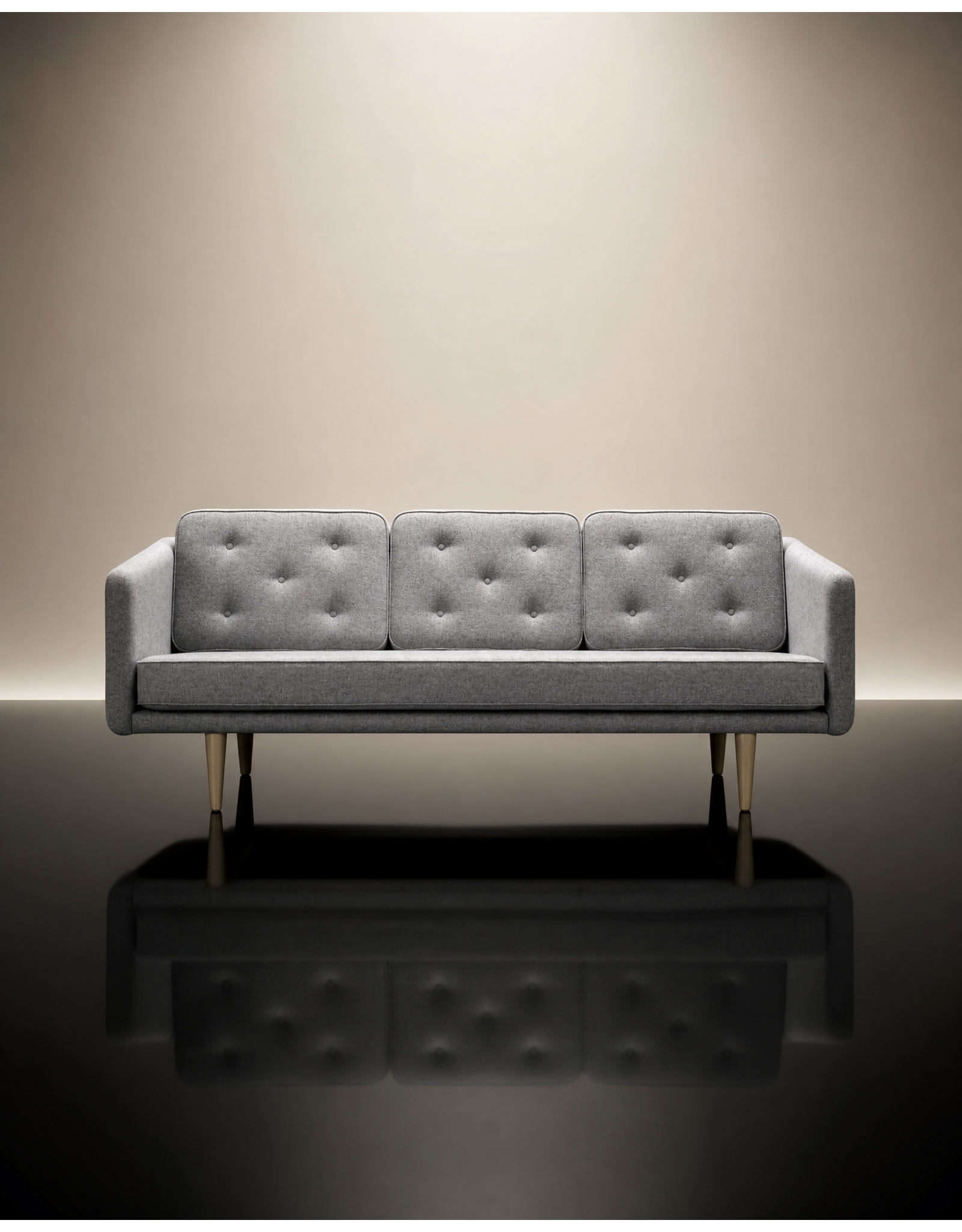 (SHOWROOM ITEM) 2003 NO. 1 3-SEATER SOFA