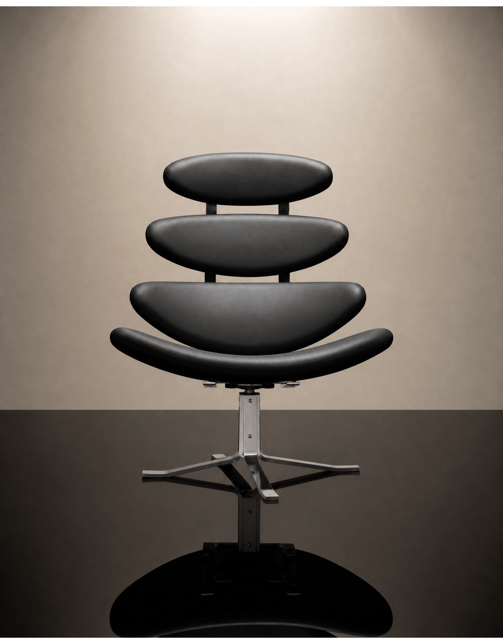 (SHOWROOM ITEM) CORONA SWIVEL EASY CHAIR