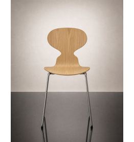 3101 ANT CHAIR, SHELL IN OAK
