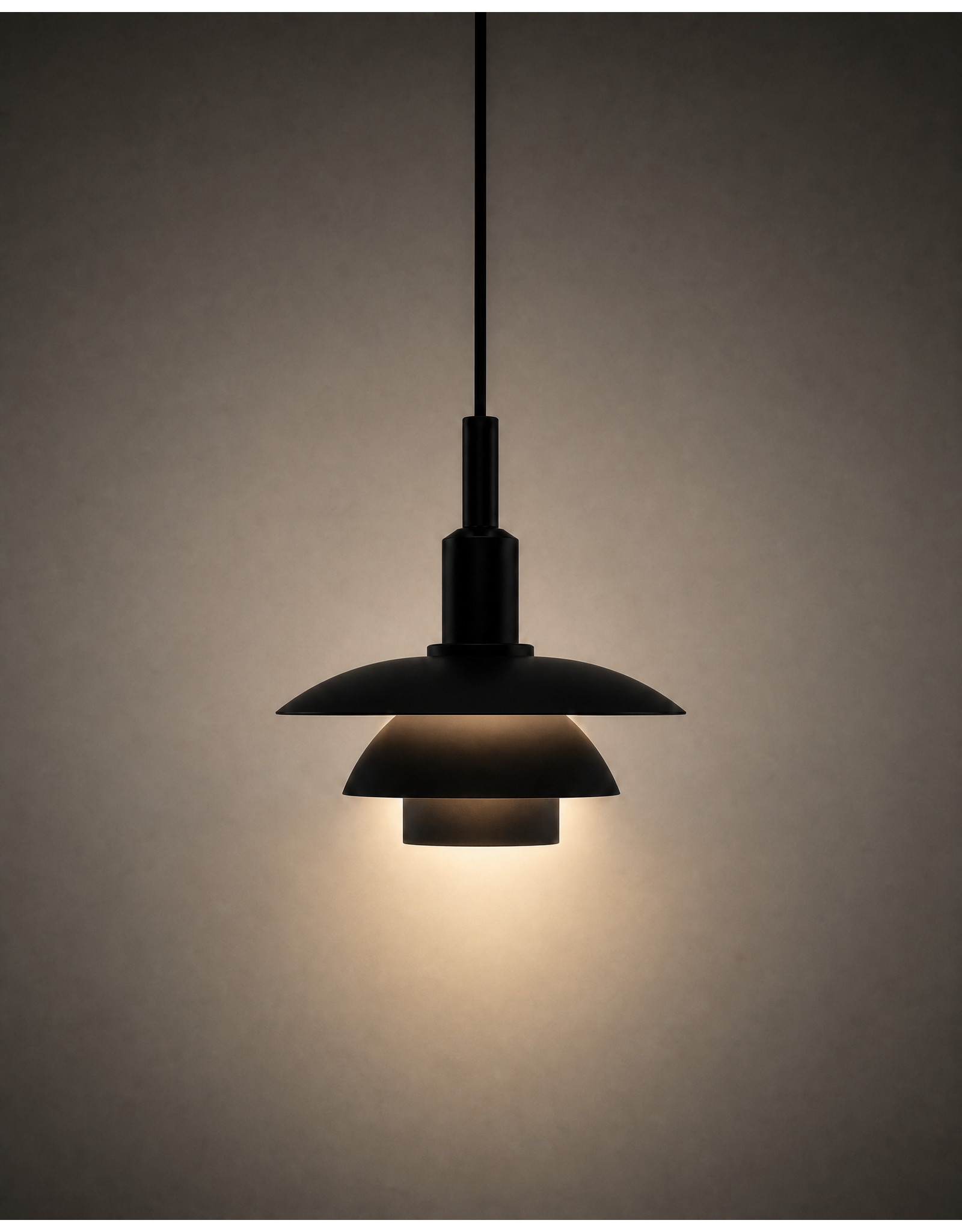 PH 3/3 PENDANT LAMP IN BLACK METAL SHADES