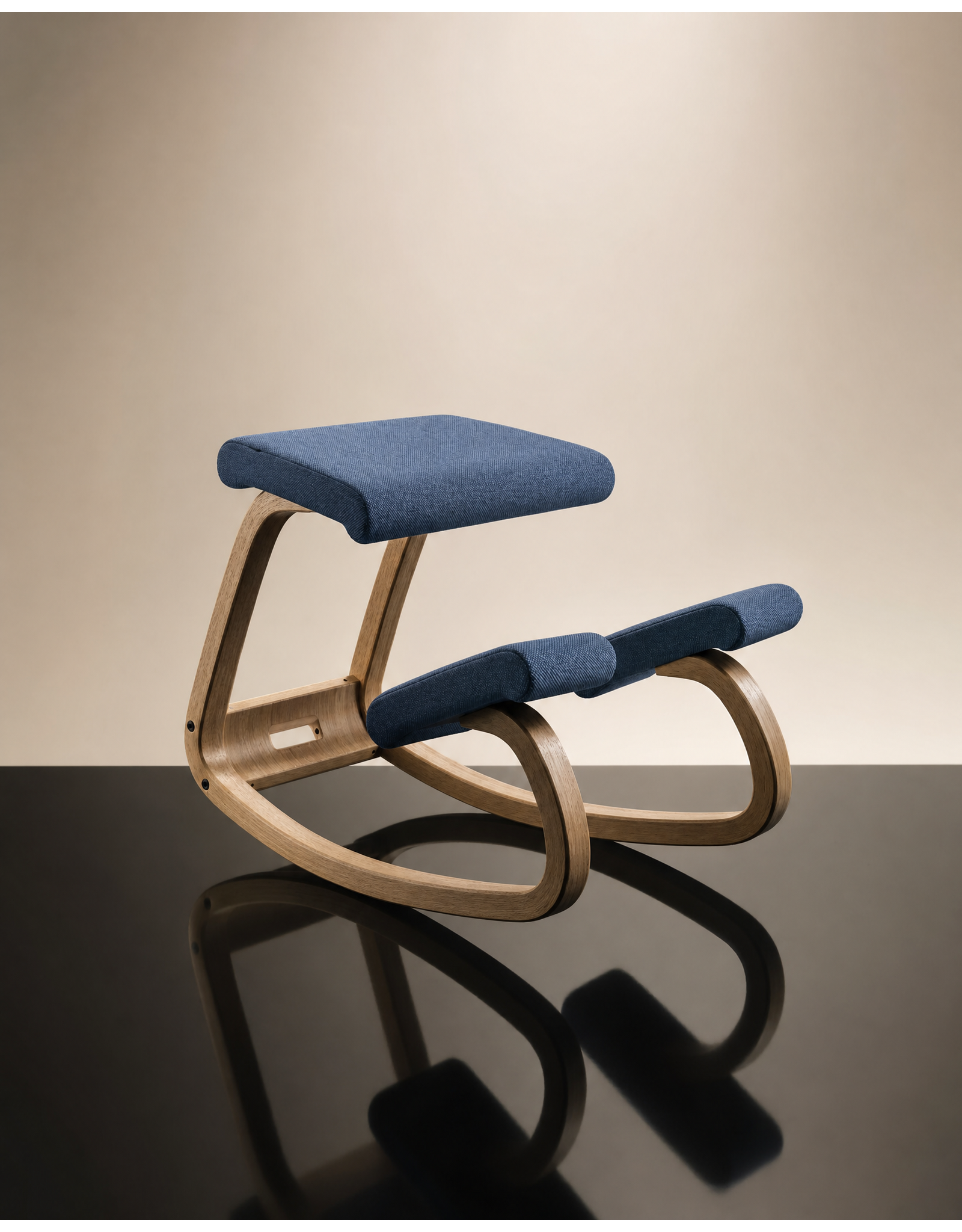 VARIABLE BALANS KNEELING CHAIR WITH LIGHT BROWN LACQUERED ASH BASE
