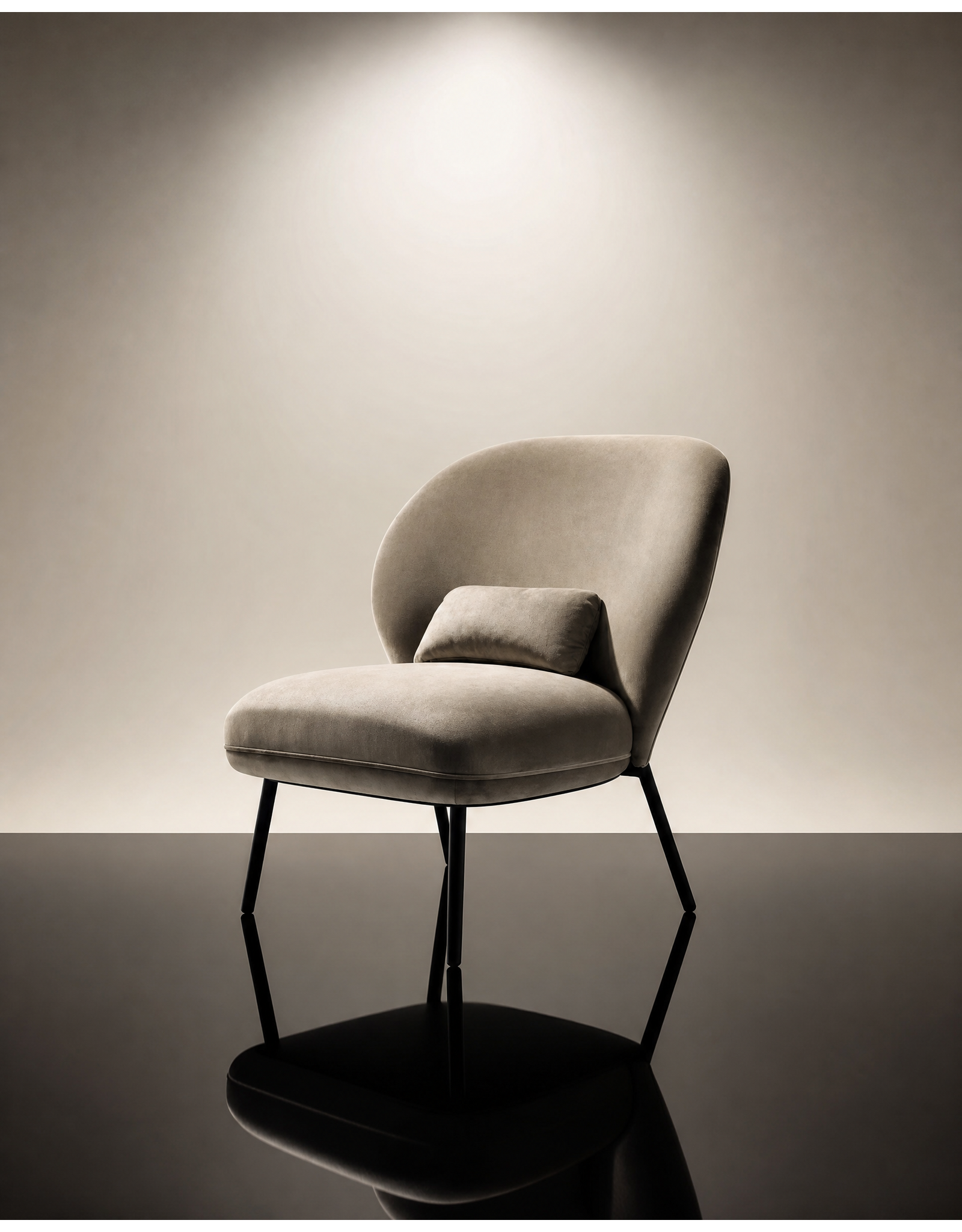 (SHOWROOM ITEM) VENTALL LOUNGE CHAIR