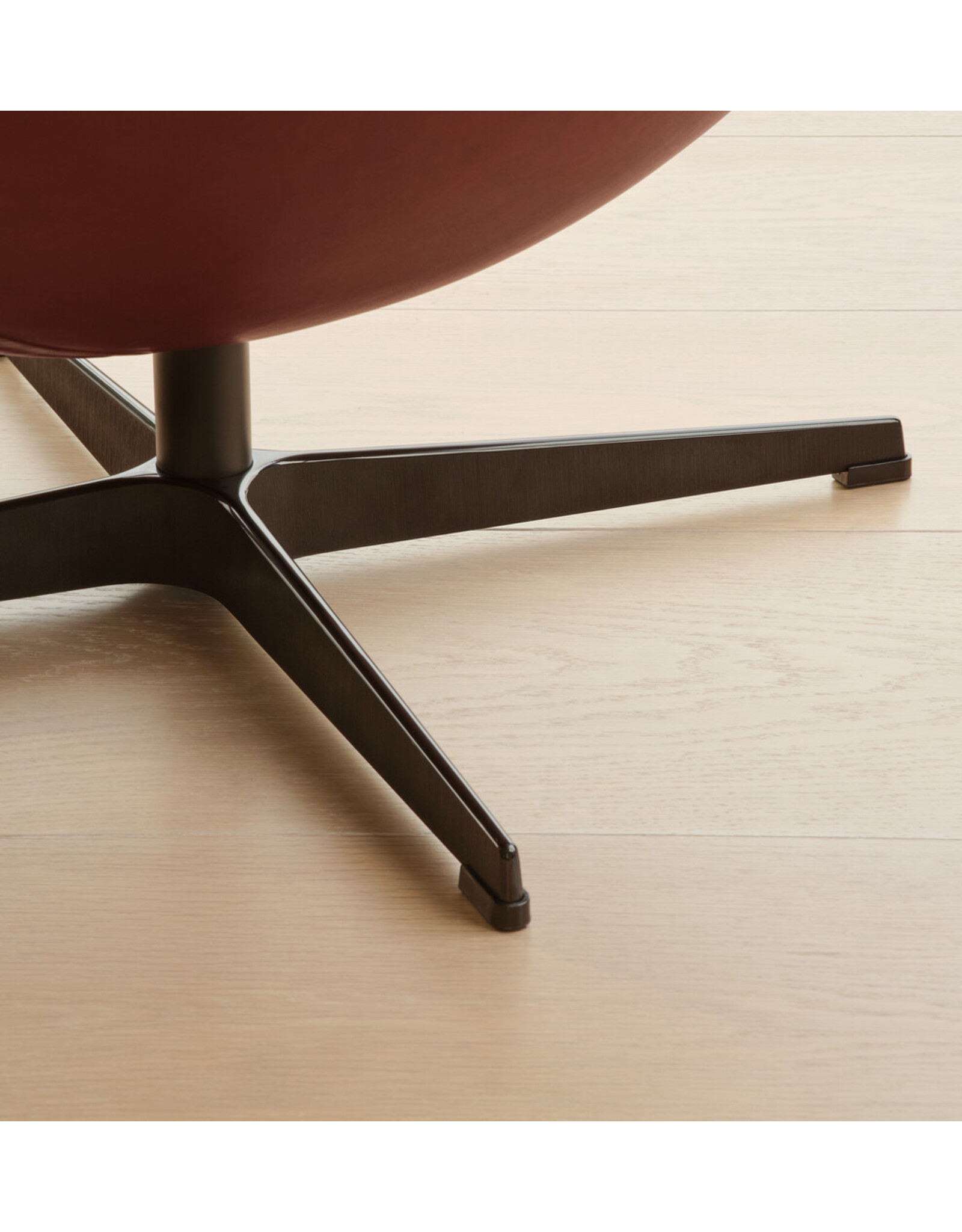 EGG CHAIR 週年紀念版椅