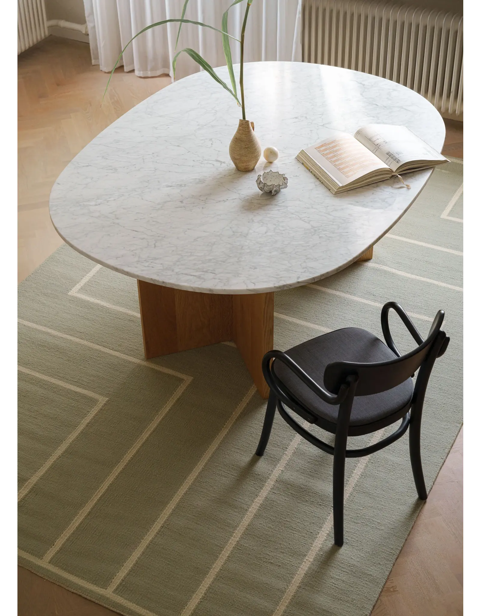 NORDICMODERN RUG VK-1 IN OLIVE/WHITE COLOUR