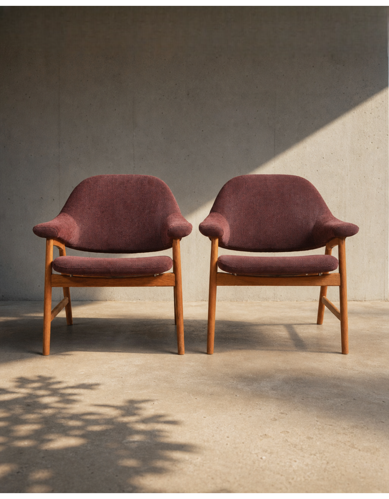 1960's INSPIRED PAIR OF BREEZE LOUNGE CHAIRS
