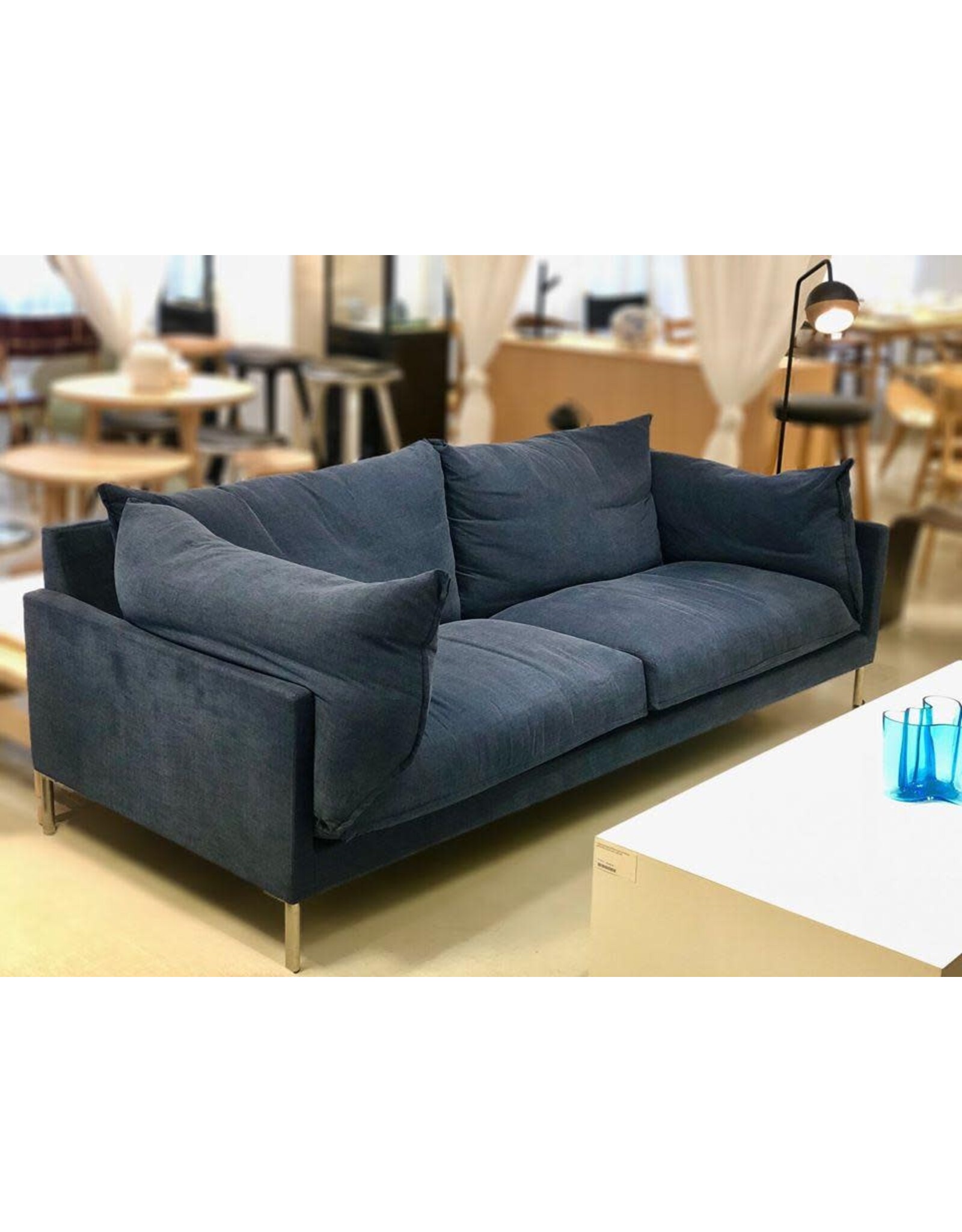 BUTTERFLY SOFA IN BLUE FABRIC