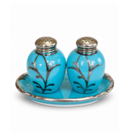 PORCELAIN 綠松石釉陶瓷，帶銀色蓋的鹽瓶和胡椒瓶一對
