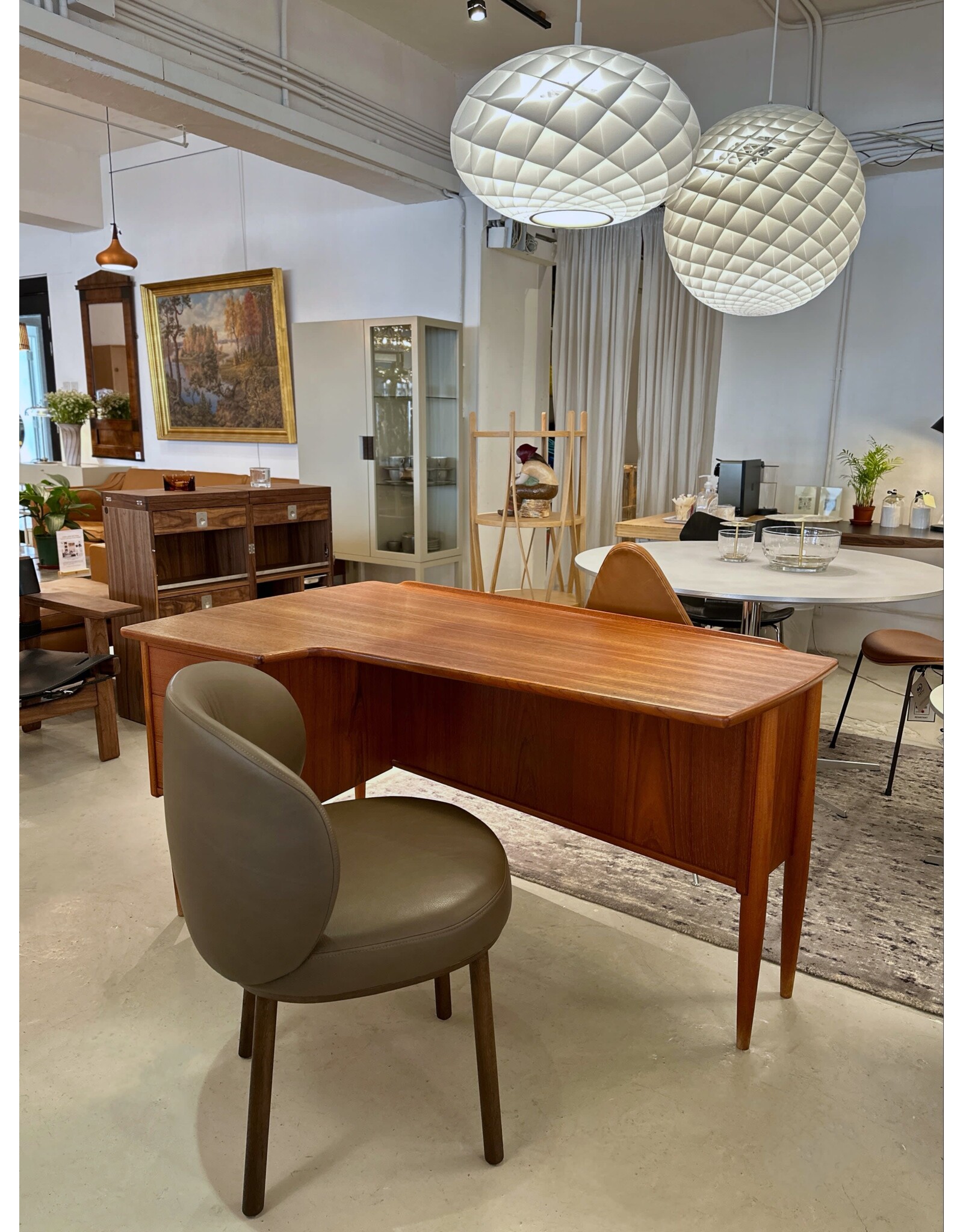 OVATA DINING CHAIR