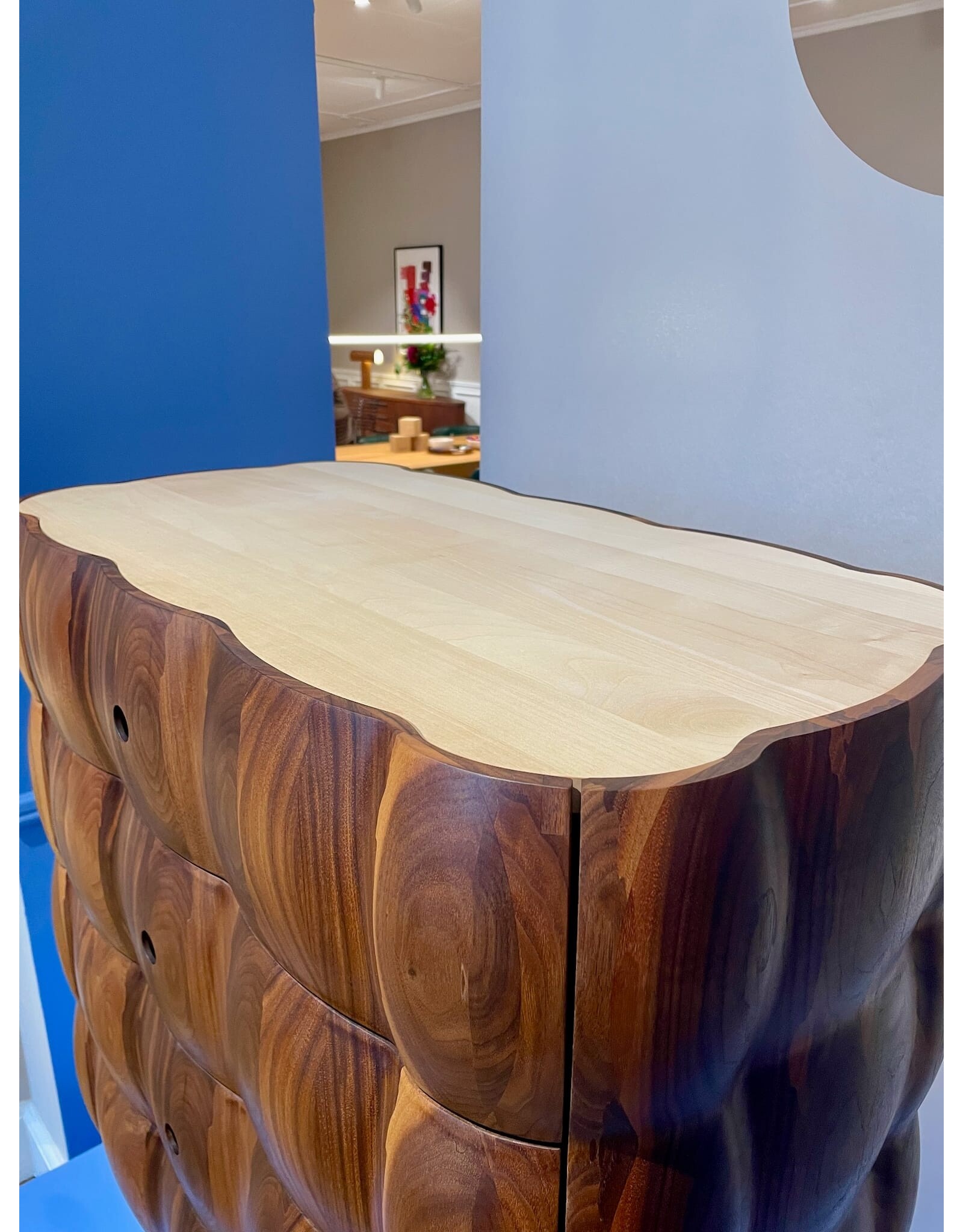 AK 1050 INFLATED CHEST OF DRAWERS