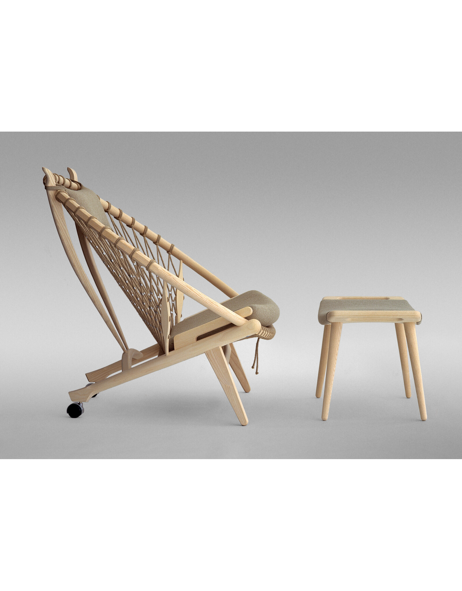 PP130 CIRCLE CHAIR