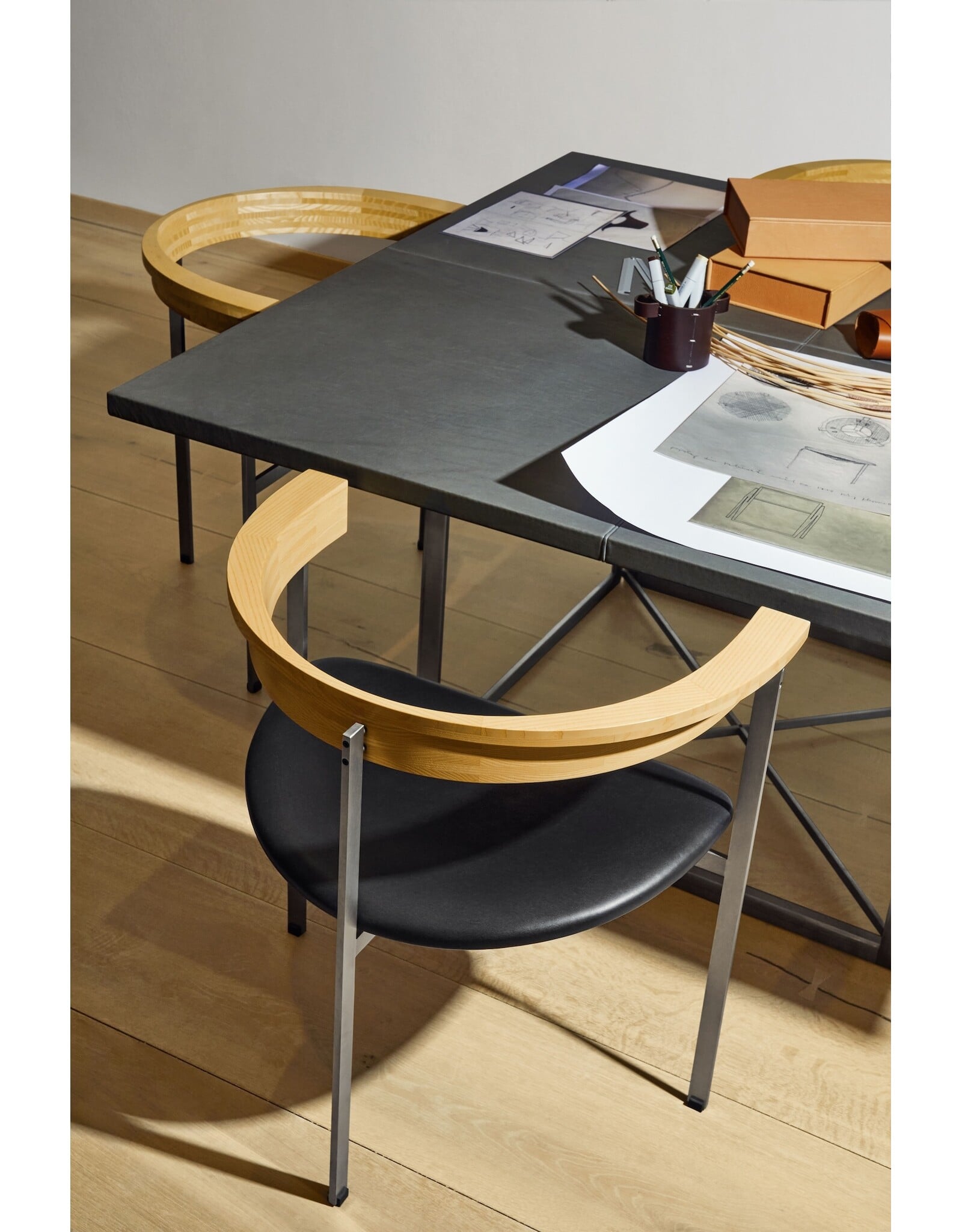 PK11 ARMCHAIR