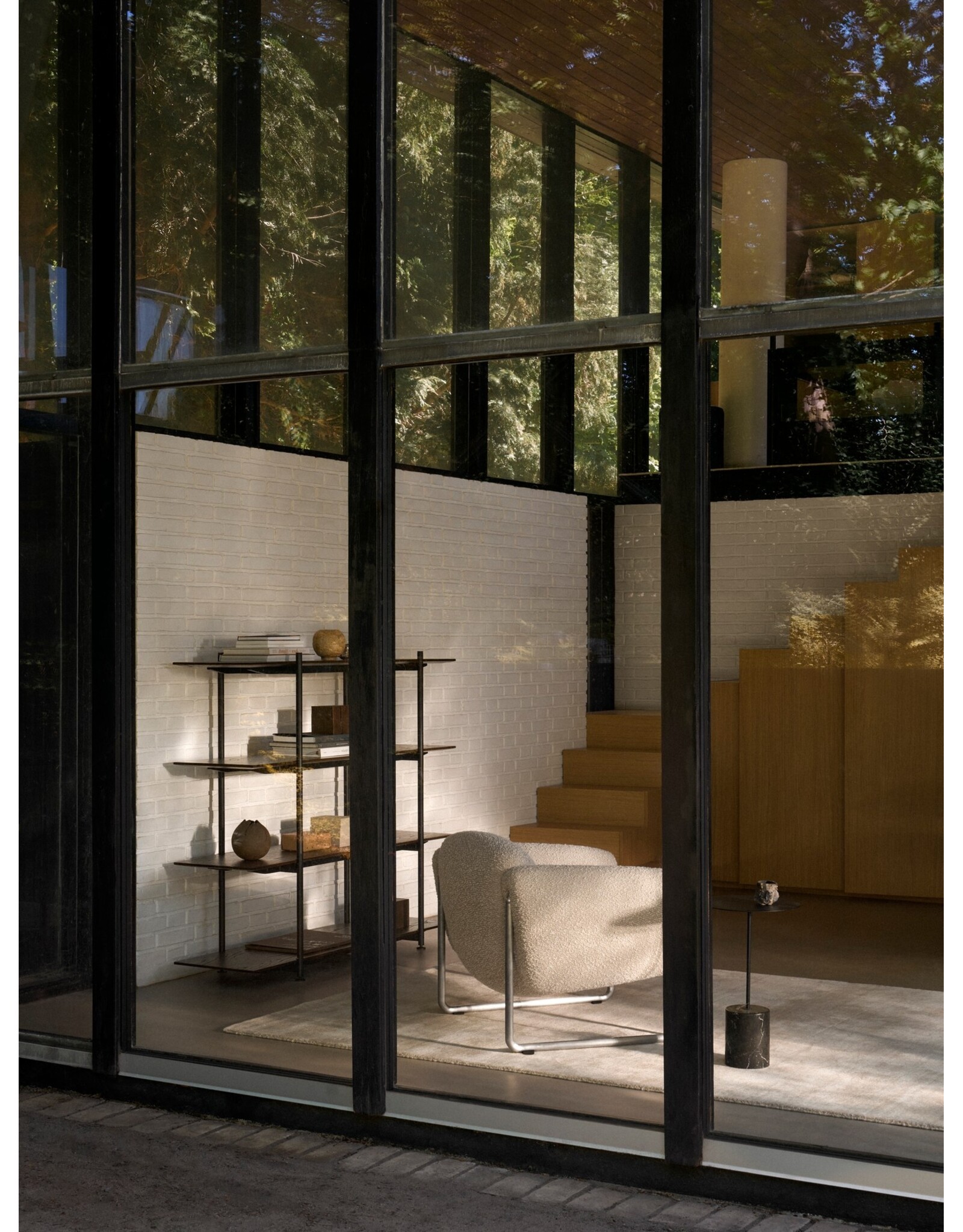 ODETTE LOUNGE CHAIR
