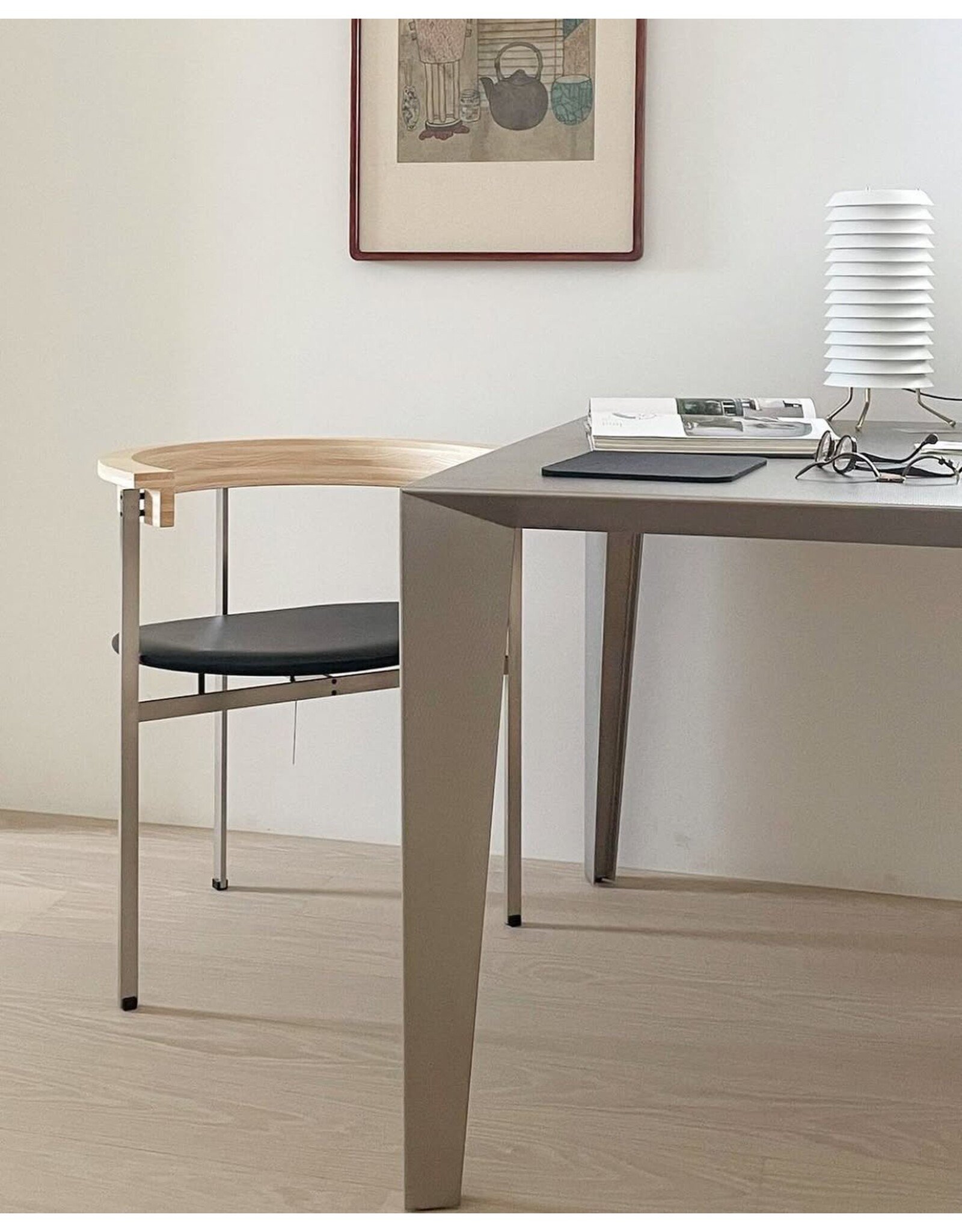PK11 ARMCHAIR