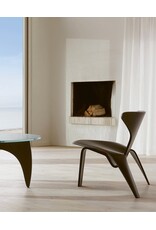 PK0 A LOUNGE CHAIR