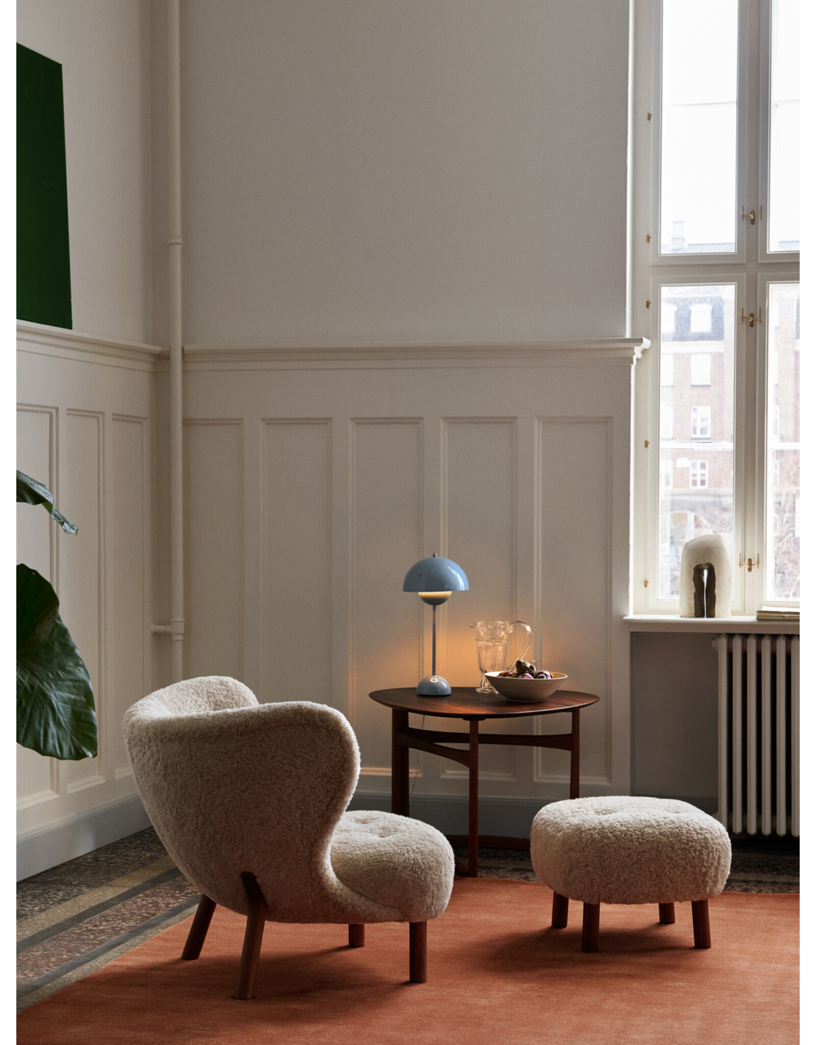 VB1 LITTLE PETRA LOUNGE CHAIR