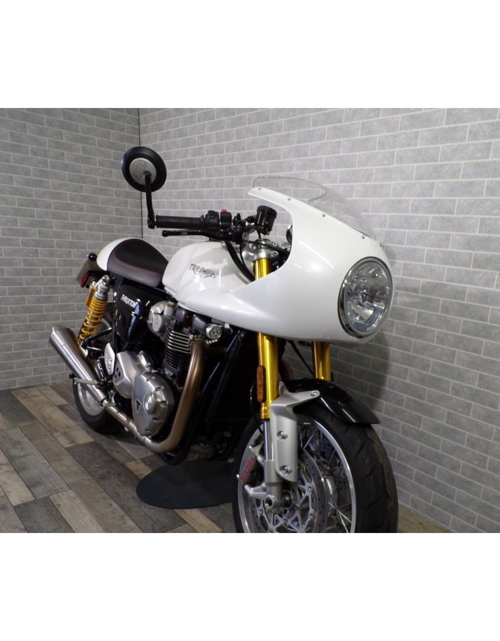CaferacerkuipPure White​ 