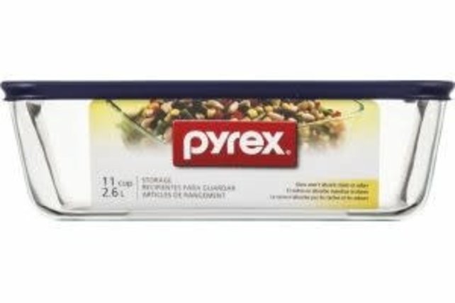 Pyrex® rechteckiger Frischhaltebehälter aus Glas für 11 Tassen mit blauem Deckel