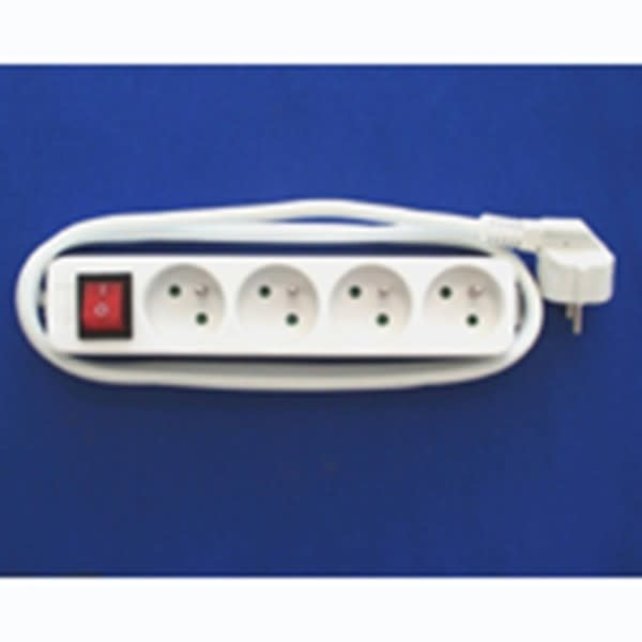 Stekkerblok 4 Kabel 3M + Switch