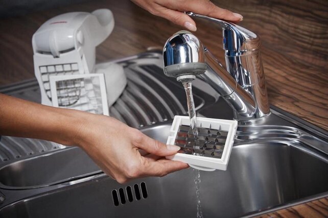 Leifheit Chips Cutter - Plastic - White