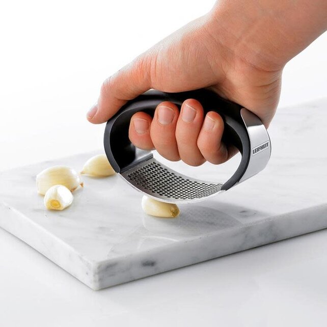 Leifheit ProLine Knoblauchpresse Knobi King – Edelstahl