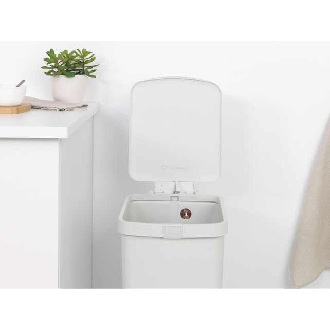 Brabantia Pedal bin StepUp 40L - Light grey