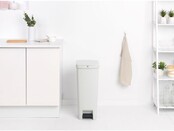 Brabantia Pedal bin StepUp 40L - Light grey