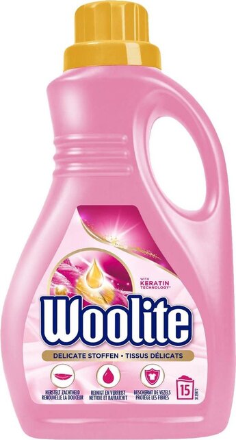 Woolite Wool & Silk Detergent with Keratin - 0.9 L