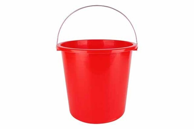 Cosy & Trendy Red Plastic Bucket 10L