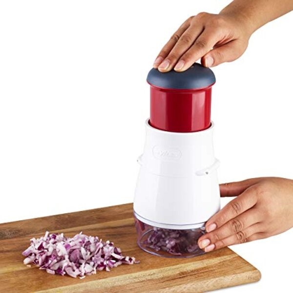 https://cdn.webshopapp.com/shops/313940/files/444190396/600x600x2/zyliss-zyliss-manual-food-chopper-mincer-vegetable.jpg