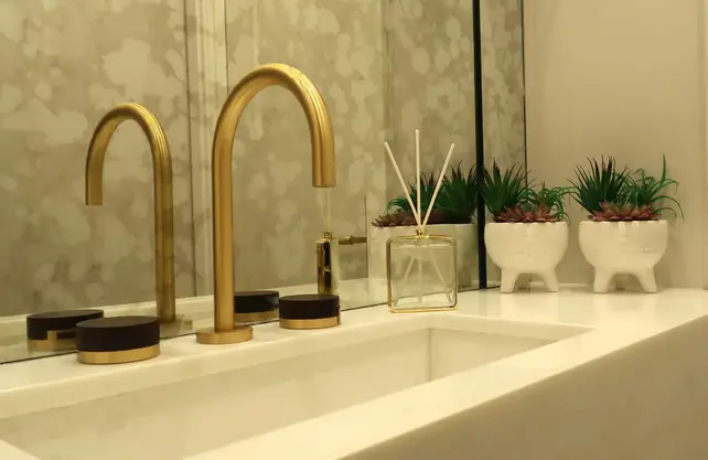 Vierkant Transparant Geurverspreider met Gouden Rand, "Lily Of The Valley" Geur