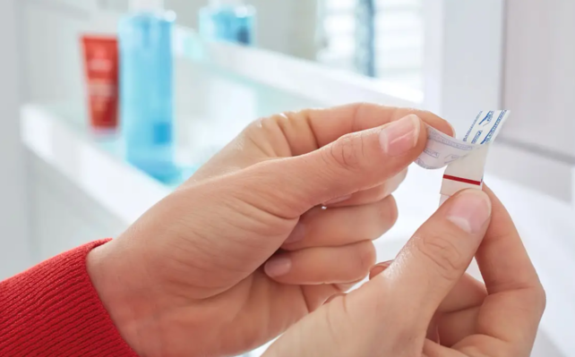 Tesa Powerstrips® Hooks Small OVAL - 3 Pcs