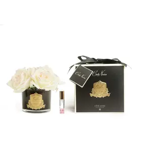 Fünf errötende rosa duftende Rosen – schwarzes Glas