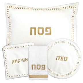 Leather Dot Border Pesach Set