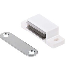 Closet Magnet Closure Light 2 Hole White