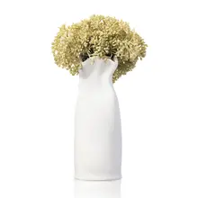 Papierbeutel mit Kunstblumen - Weiß