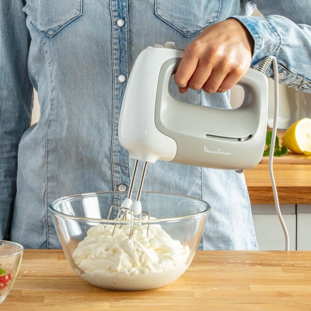 Moulinex Handmixer 450W – 5 Geschwindigkeiten + Turbo mit Rührbesen und Knethaken