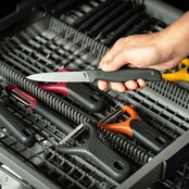 Zyliss Küchenmesser 10cm gezahnt – Deutsche Edelstahlklinge, Eco-Griff & Klingenschutz