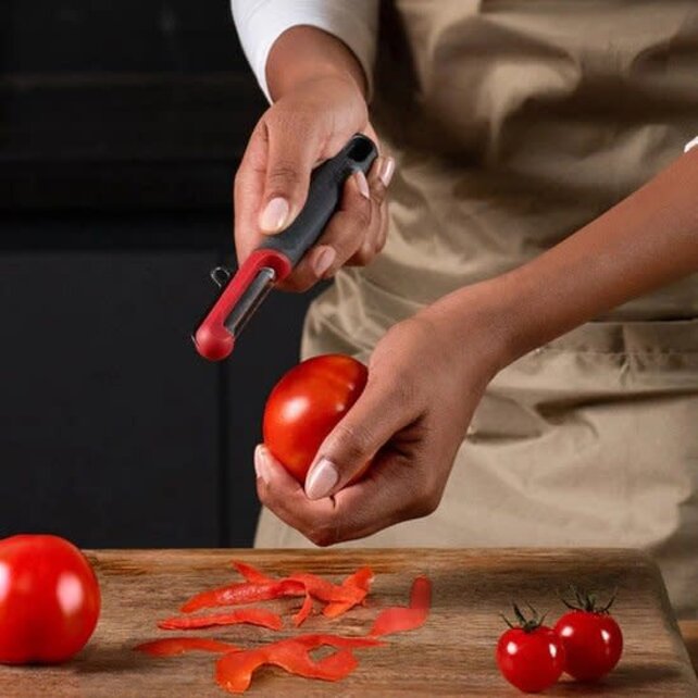 Zyliss 17.5 cm Eco Handle Soft Skin Peeler – Stainless Steel Blade, Wheat Straw Grip & Blade Guard