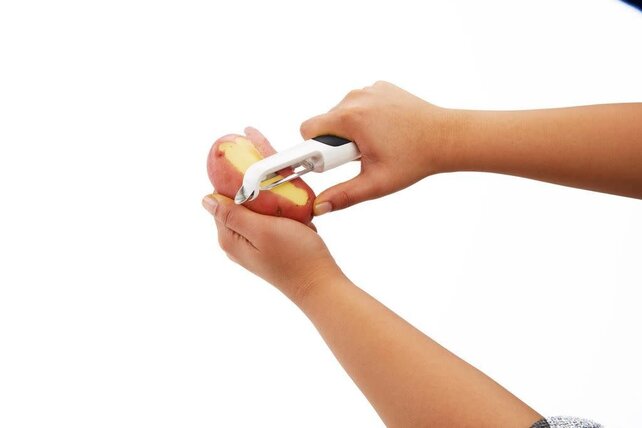 Zyliss Smooth Glide draaibare dunschiller met roestvrijstalen mes en ergonomische handgreep voor fruit en groenten