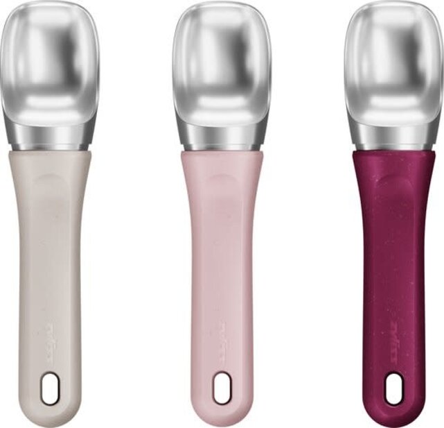 Zyliss ice cream scoop with ergonomic handle and sustainable wheat straw design