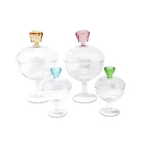 Glasgefäß Auf Fuß Mit Farbigen Diamantgriff