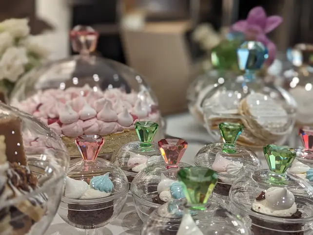 Bocal Décoratif En Verre Sur Pied – Avec Poignée Colorée En Forme De Diamant – Disponible En 2 Tailles