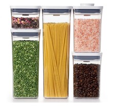 OXO Good Grips Set de 5 Boîtes de Rangement Hermétiques – Sans BPA, Empilables & Lavables au Lave-Vaisselle