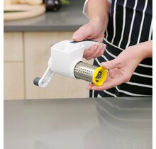 Zyliss Classic Rotierende Käsereibe Fein – Für Hartkäse, Schokolade und Gemüse