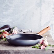 GreenPan Mayflower Pro Bratpfanne 28 cm – Keramik Antihaft, Induktion, PFAS-frei, Grau mit Holzgriff